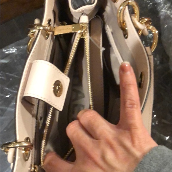 Pretty soft pink Cynthia - Picture 5 of 6